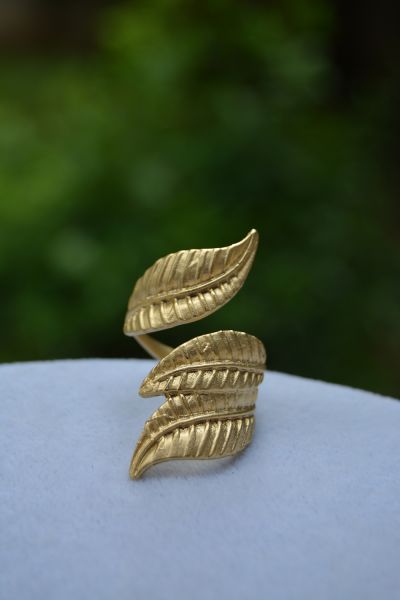 GOLD-PLATED LEAF RING