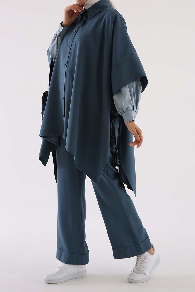 Sleeve Detailed Buttoned Pancho