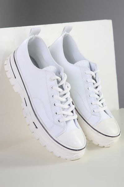 WHITE SOLE SKIN SPORTS SHOES