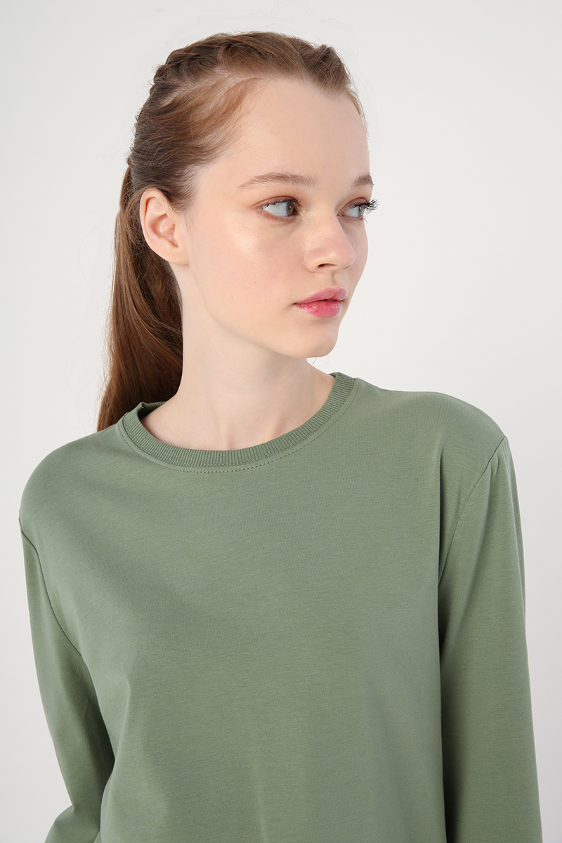 Crew Neck Sleeve End Pleated Cotton Blouse