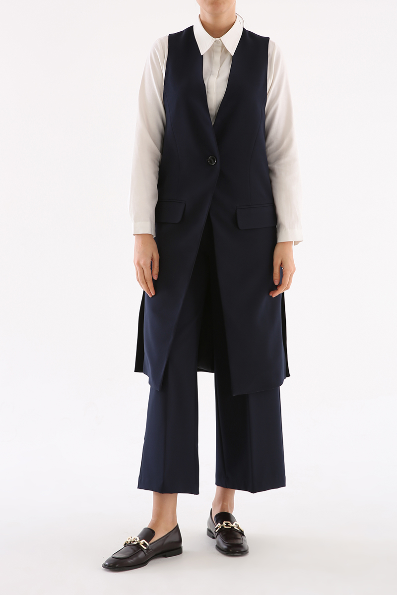 Long Lined Vest With Pockets