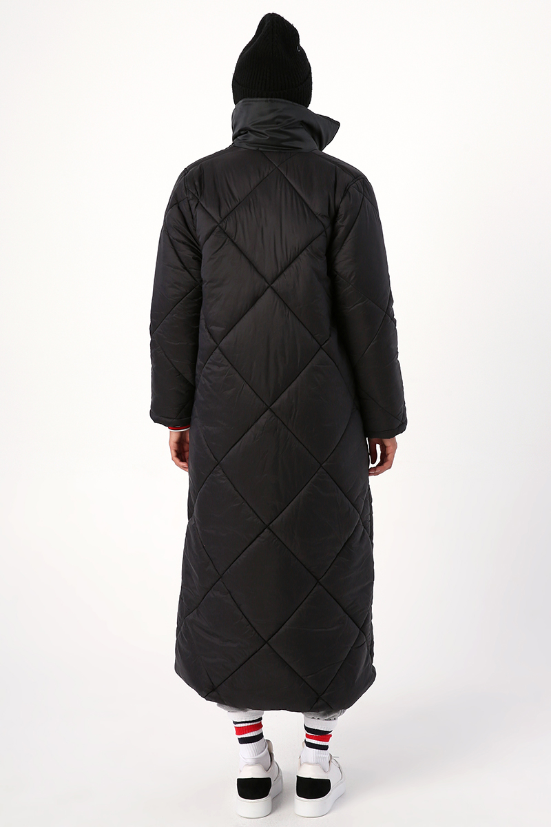 Long Quilted Coat With Snaps