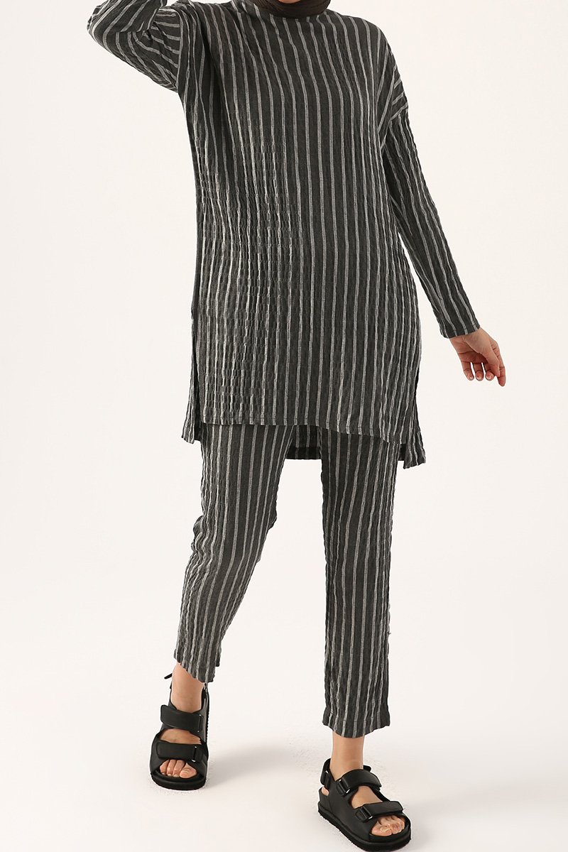 STRIPED HIJAB SUIT WITH PANTS