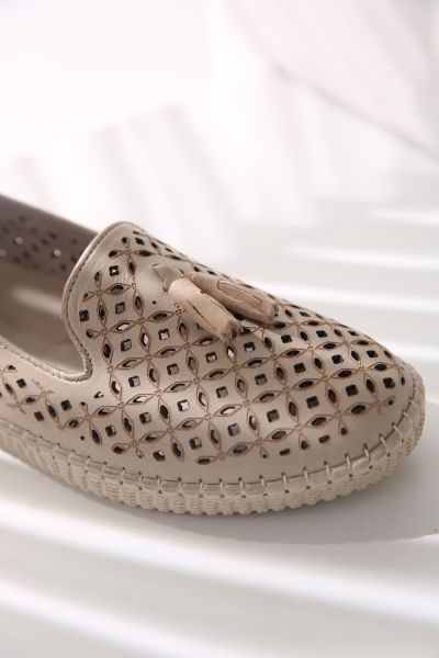 PATTERNED FLAT SHOES