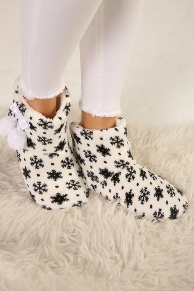 PATTERNED BOOTS