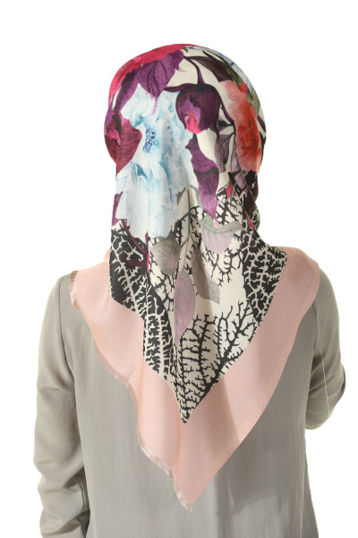 PATTERNED FRINGED SCARF