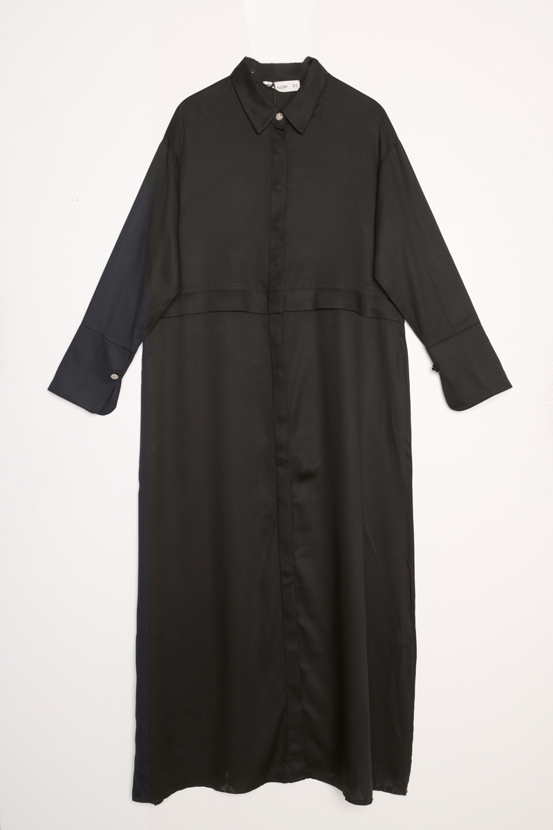 Buttoned Abaya With Hidden Pat