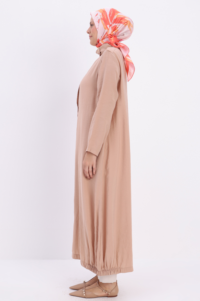 Abaya With Elastic Hem And Snap Closure