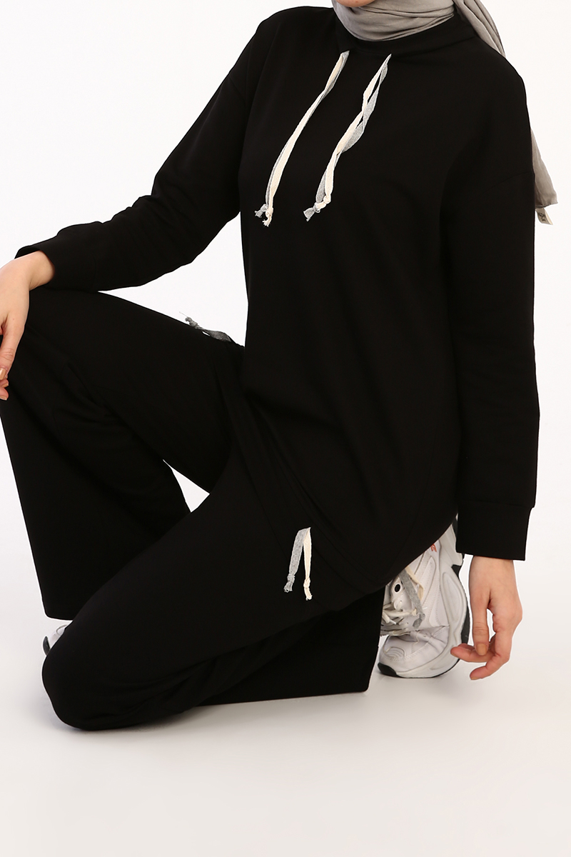 Neck and Hem Lace Detailed Comfy Tracksuit