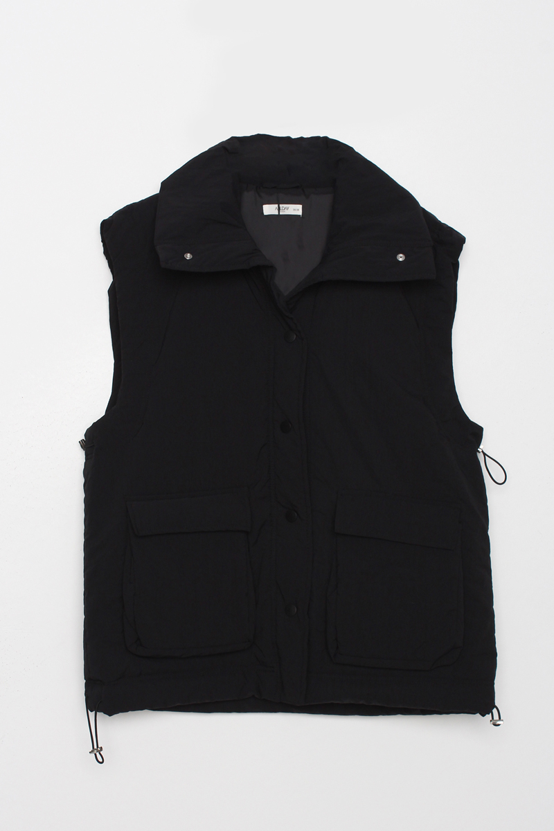 Oversize Puffer Vest with Shirt Collar Snaps