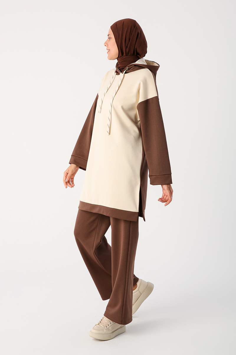 Two-Color Hooded Tracksuit Set