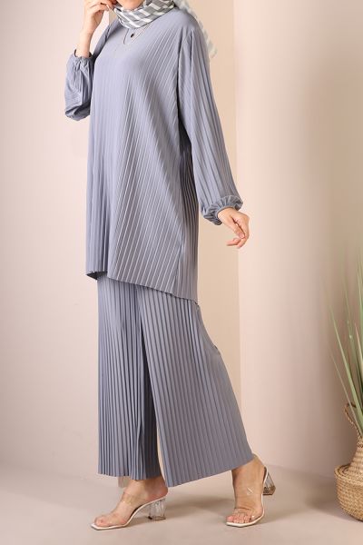 Pleated Hijab Suit With Pants