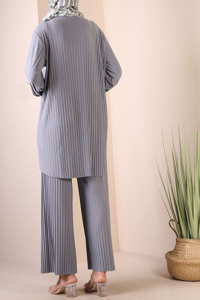 Pleated Hijab Suit With Pants