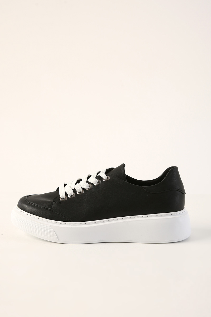  Thick Sole Lace-up Sneakers