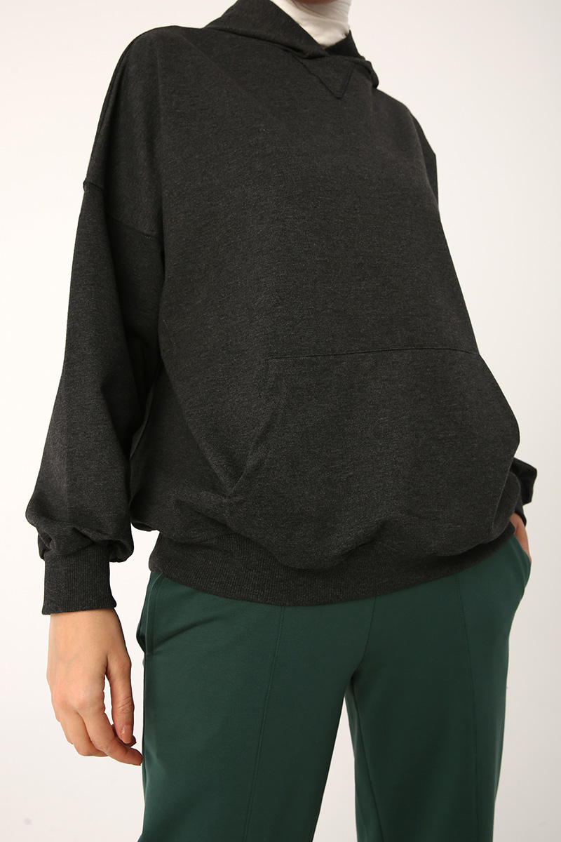 Hooded Comfy Sweatshirt With Pocket