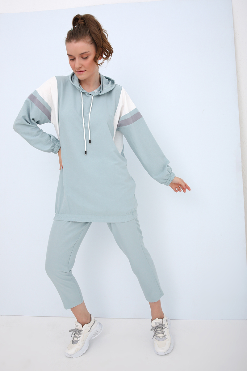 Comfy Hooded Suit With Pants
