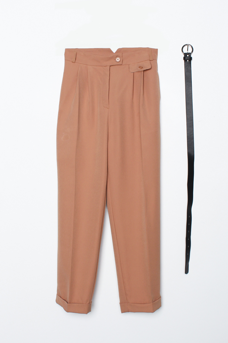 Belted Double Leg Pleated Carrot Trousers