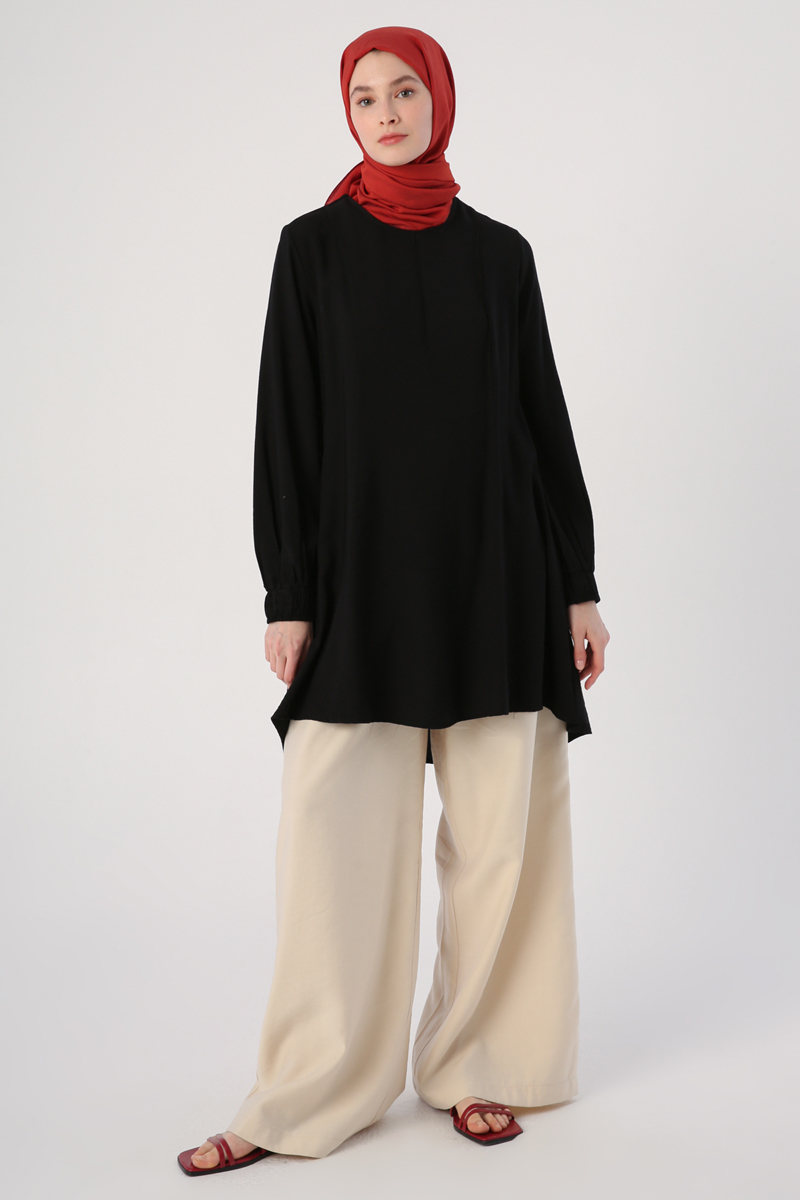 Long Back Tunic with Elastic Cuffs on the Sleeves