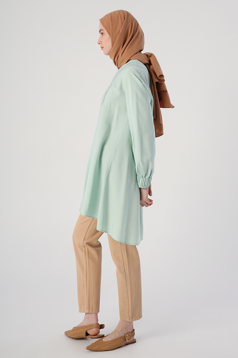 Long Back Tunic with Elastic Cuffs on the Sleeves