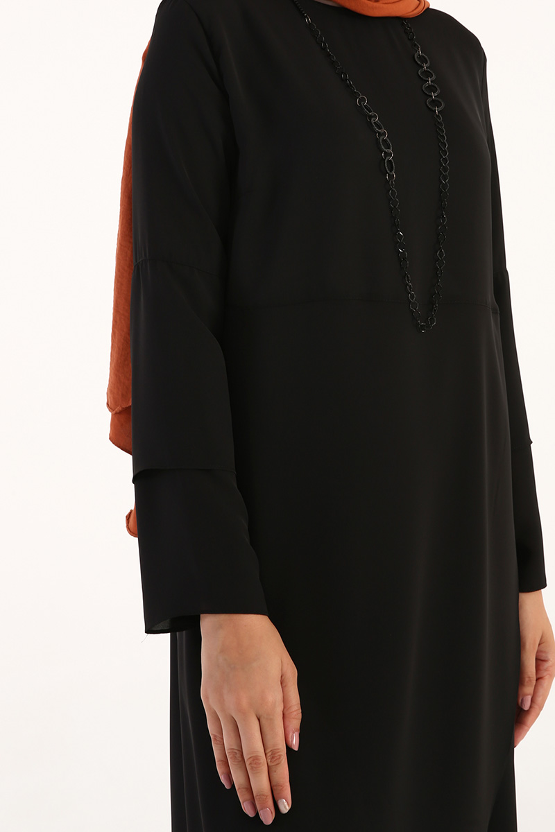 Asymmetric Front Long Tunic with Self Necklace