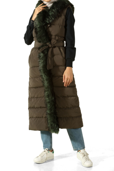 HOODED DOWN VEST WITH FUR