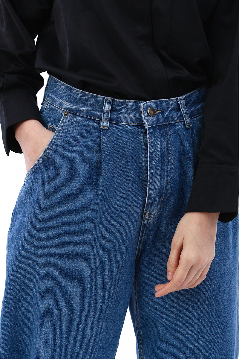 Pleated Mom Jeans