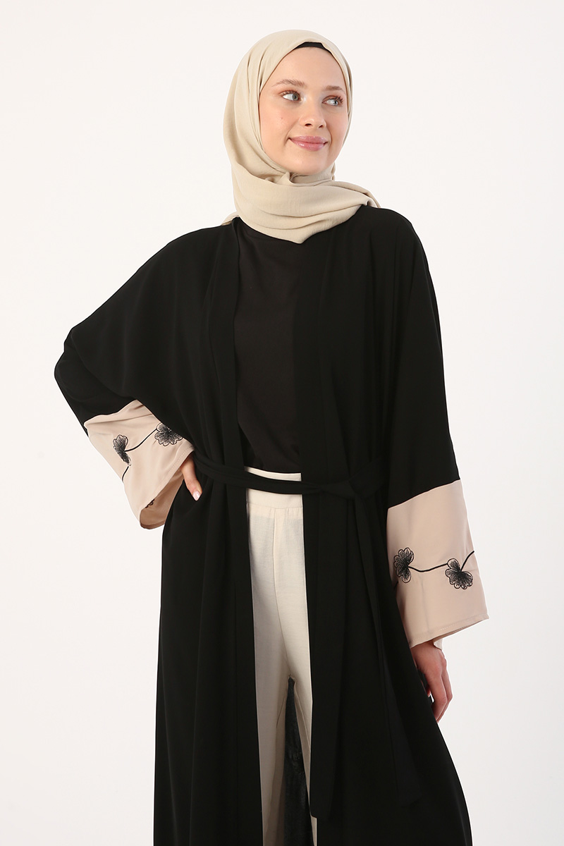 Embroidered Figured Belted Abaya