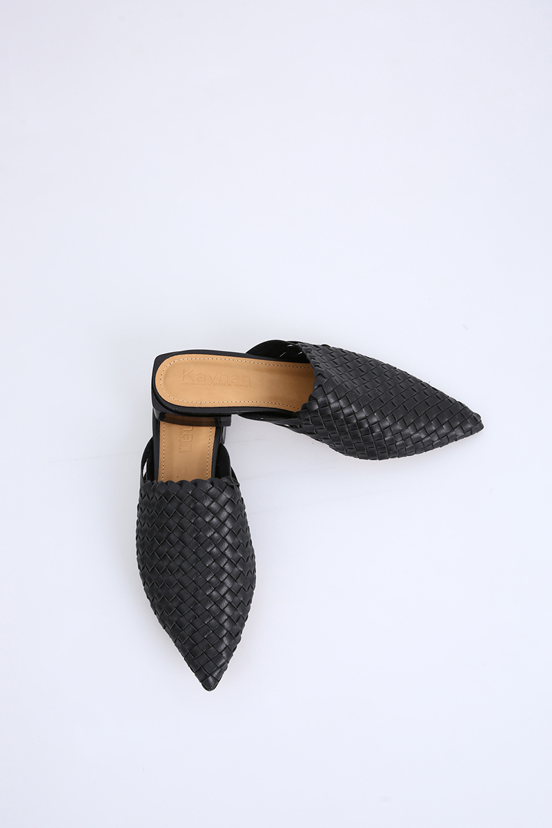Vintage Braid Heel Detailed Shoes