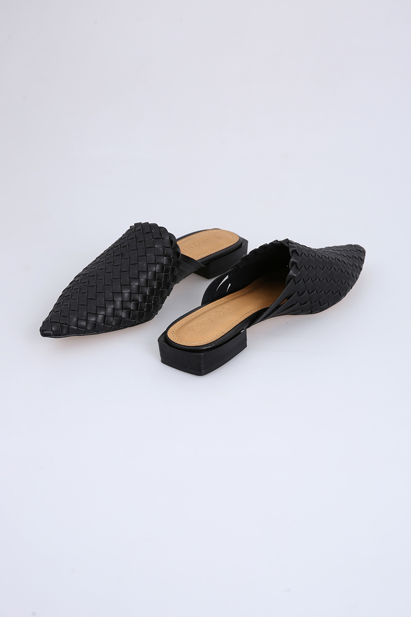 Vintage Braid Heel Detailed Shoes
