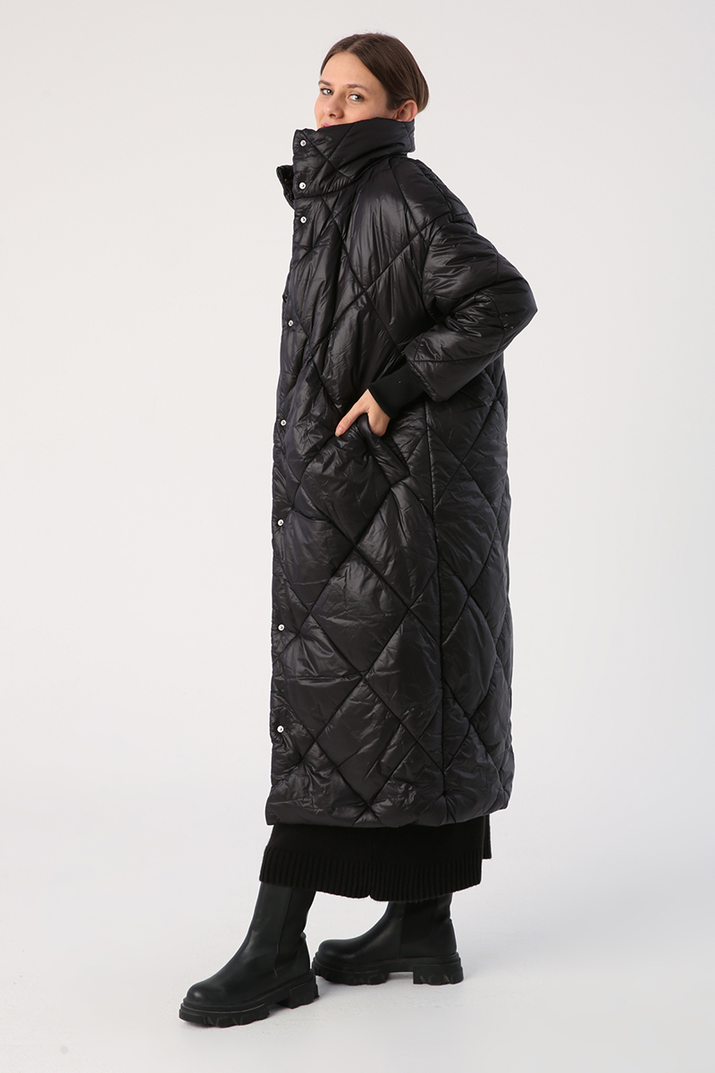 Oversize Stand Up Collar Quilted Snap Snap Coat