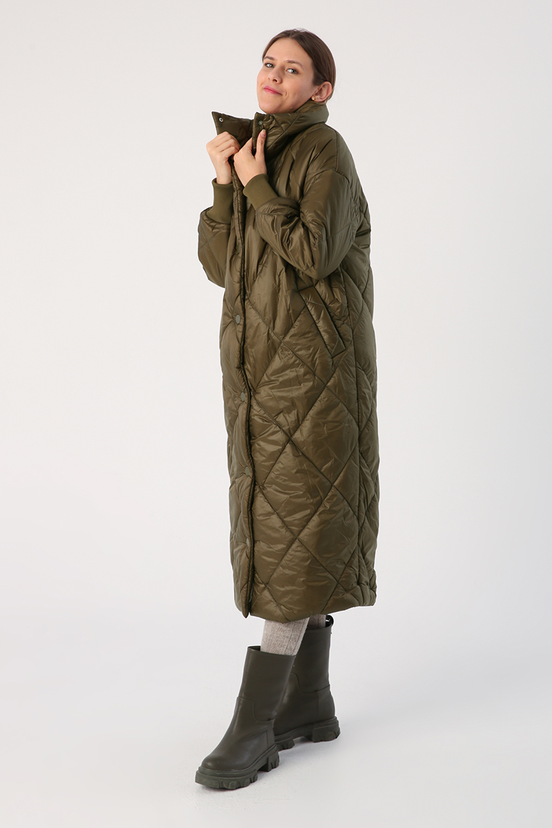 Oversize Stand Up Collar Quilted Snap Snap Coat