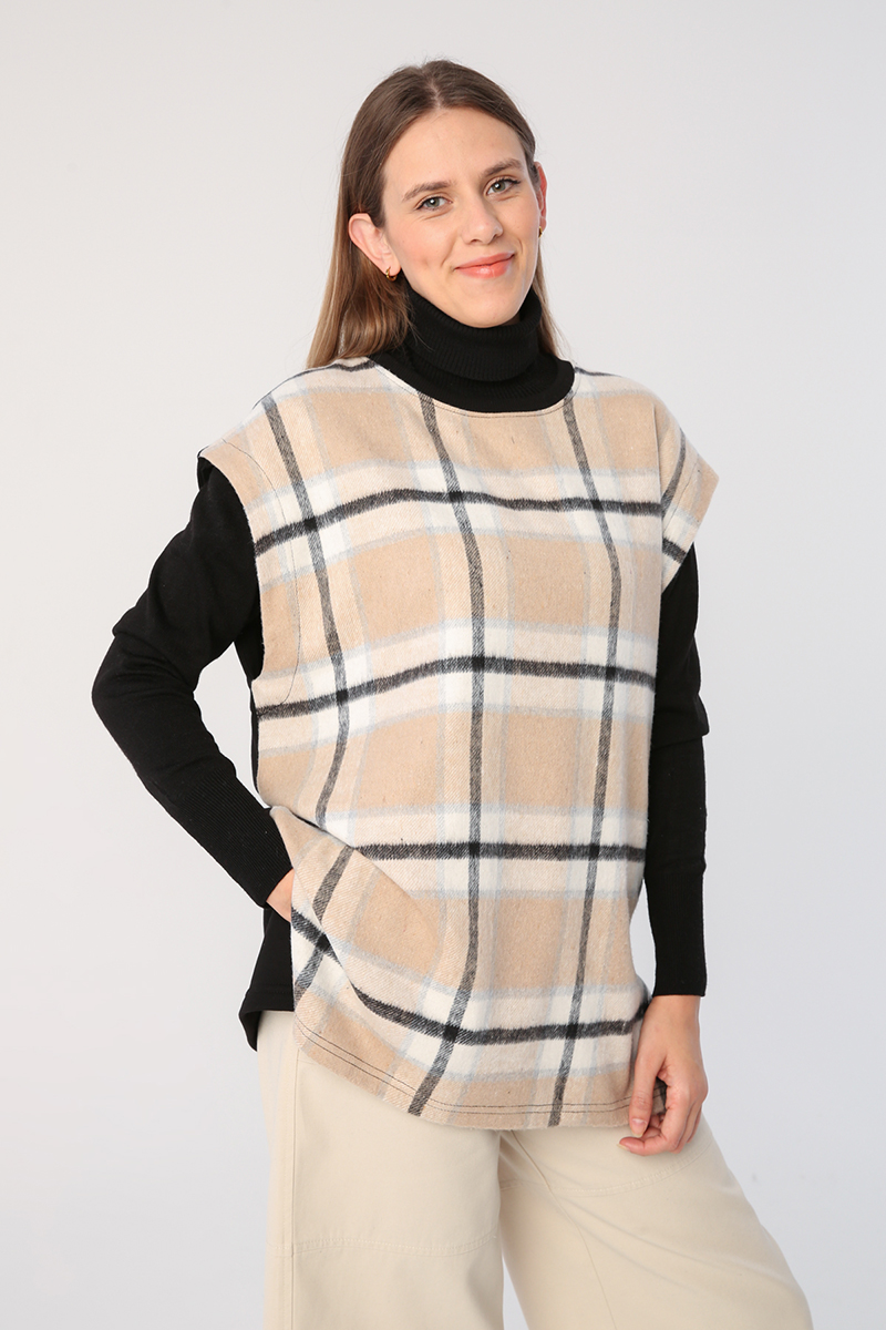 Oversize Plaid Patterned Slit Sweater