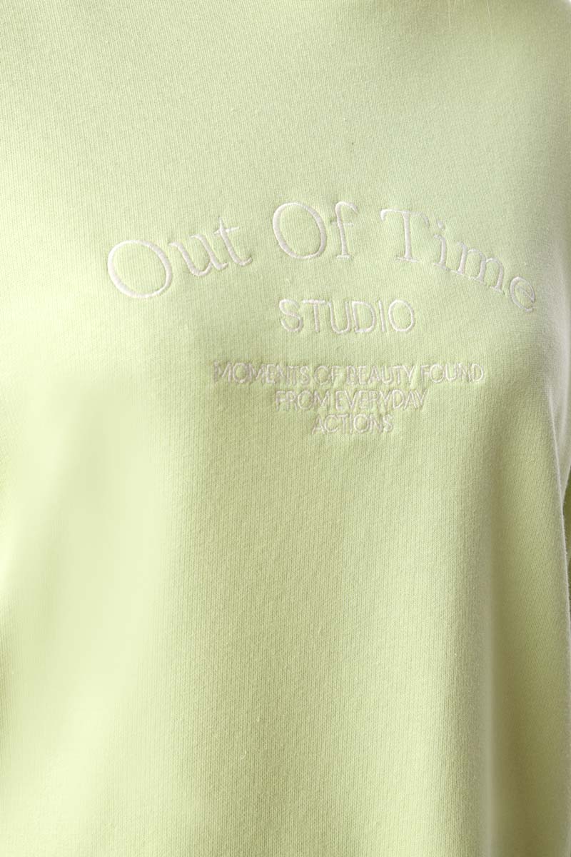 Oversised Embroidered Sweatshirt
