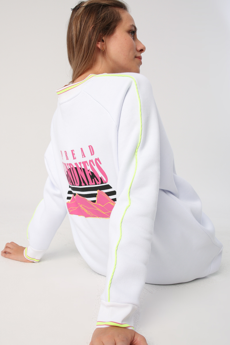 Oversize Neon Detaylı Arkası Baskılı Şardonlu Sweatshirt