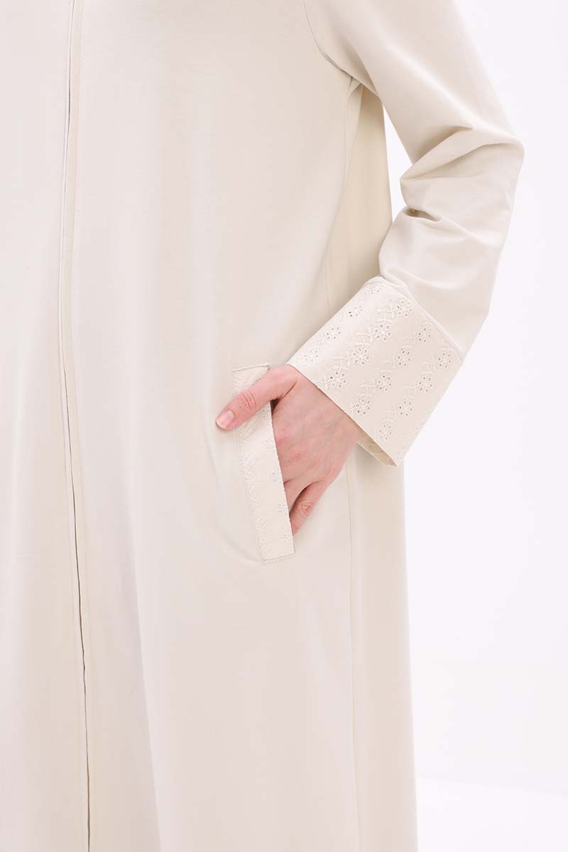 Cotton Fisto Detailed Abaya