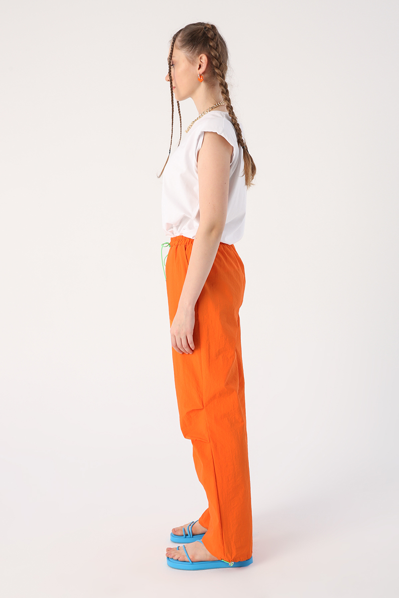 Parachute Fabric Pleated Detail Pleated Trousers