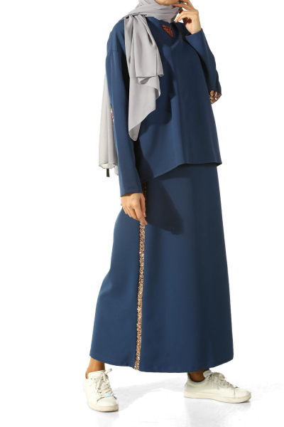 EMBROIDERED HIJAB SUIT WITH SKIRT
