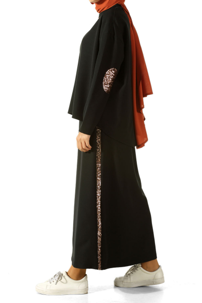 EMBROIDERED HIJAB SUIT WITH SKIRT