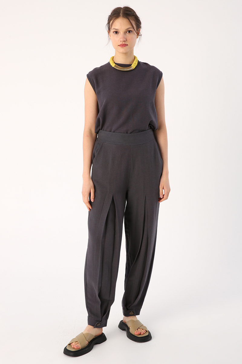 Pleated Leg Button Detailed Trousers