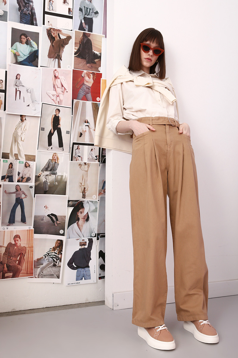 100% Cotton Pleated Belted Wide Leg Pants