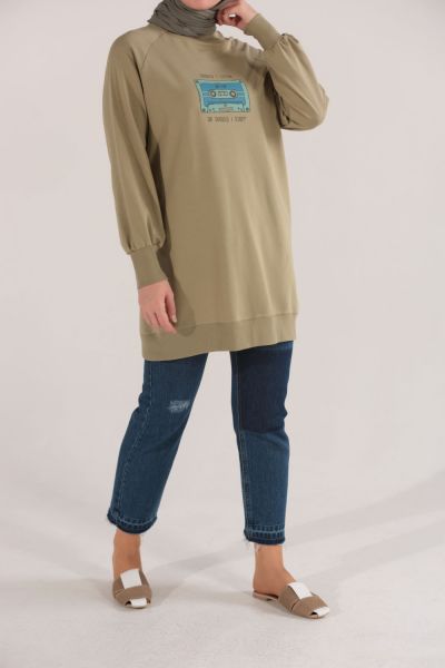 Raglan Sleeve Printed Sweatshirt