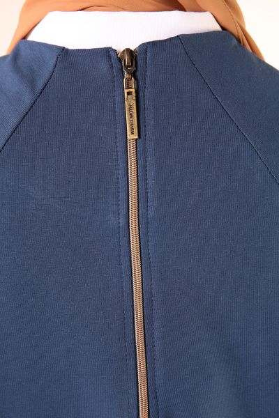 Raglan Sleeve Zippered Sweatshirt