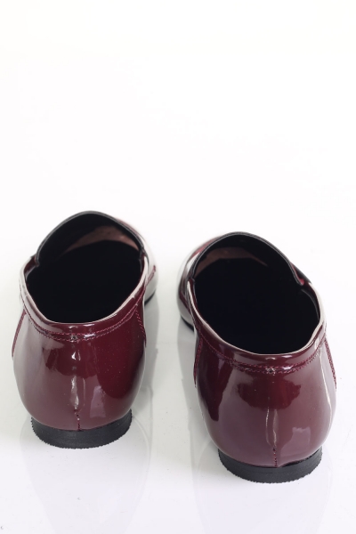 PATENT LEATHER SHOES