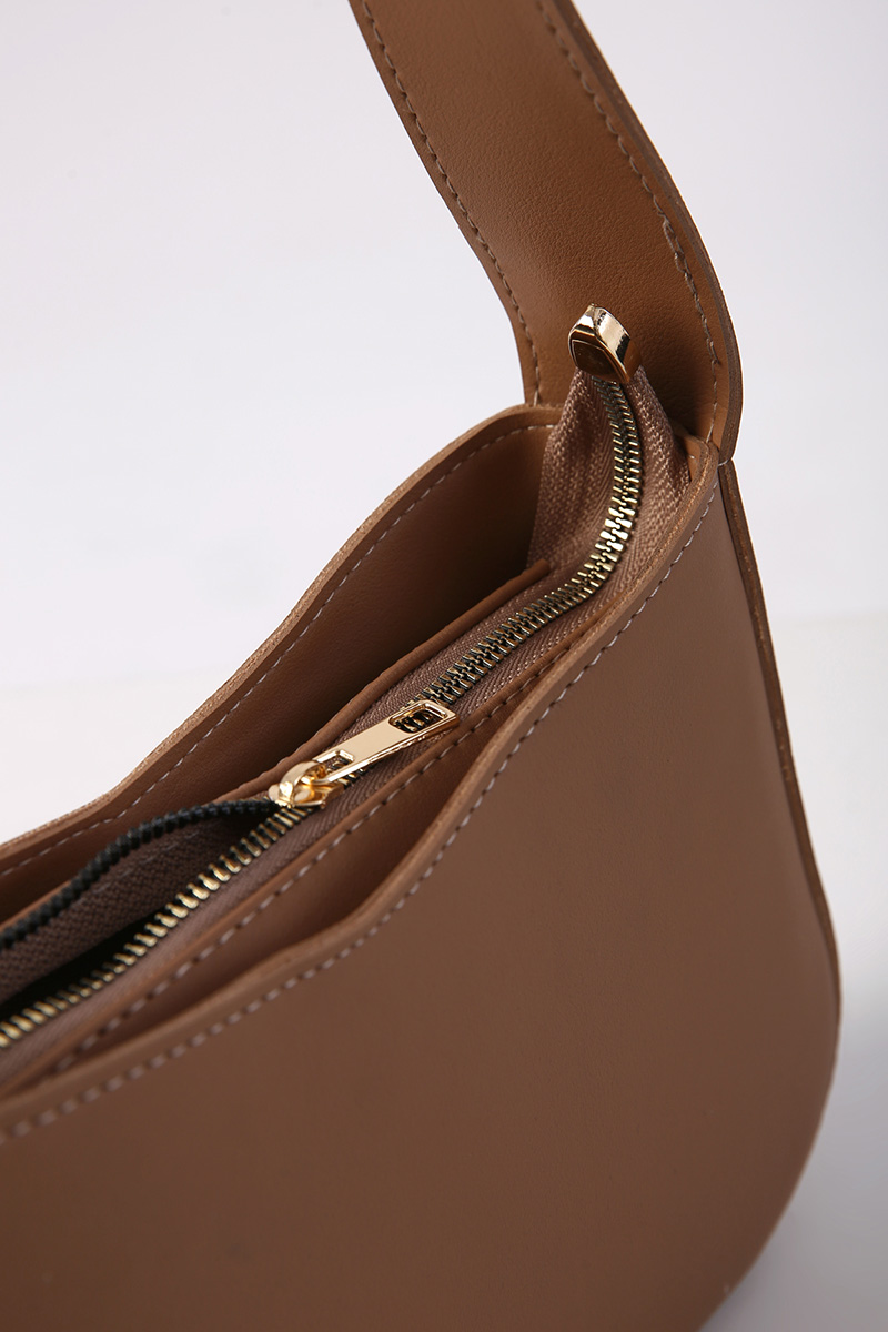 Buckle Detail Shoulder Bag