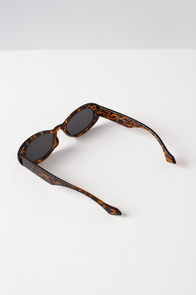 Vintage Oval Sunglasses