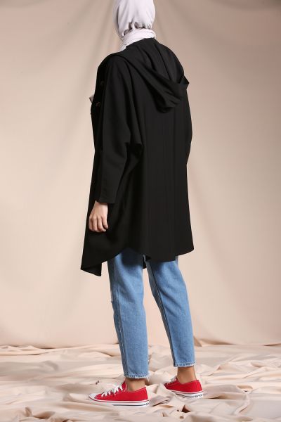HOODED CAPE