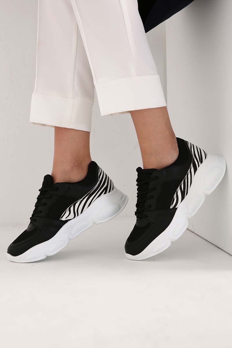 Zebra Desen Detaylı Spor Ayakkabı